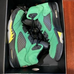 Air Jordan 5 elevate Oregon ducks